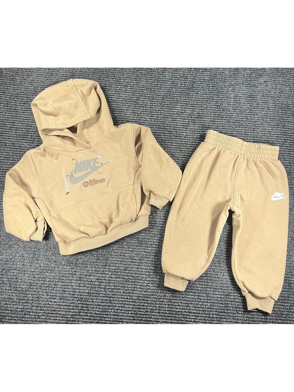 Nike Toddler Beige Hoodie and Sweatpants Set Size 24M